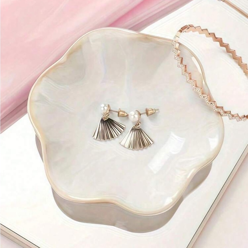 Ceramic Lotus Leaf Jewelry Tray NEW 🏷️